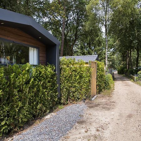 Veluwe Hoenderloo Luxury Chalet With Private Sauna And Hot Tub - Swimming Pool Tennis Court Supermarket Bowling Alley Theatre And Entertainment For Children 외부 사진