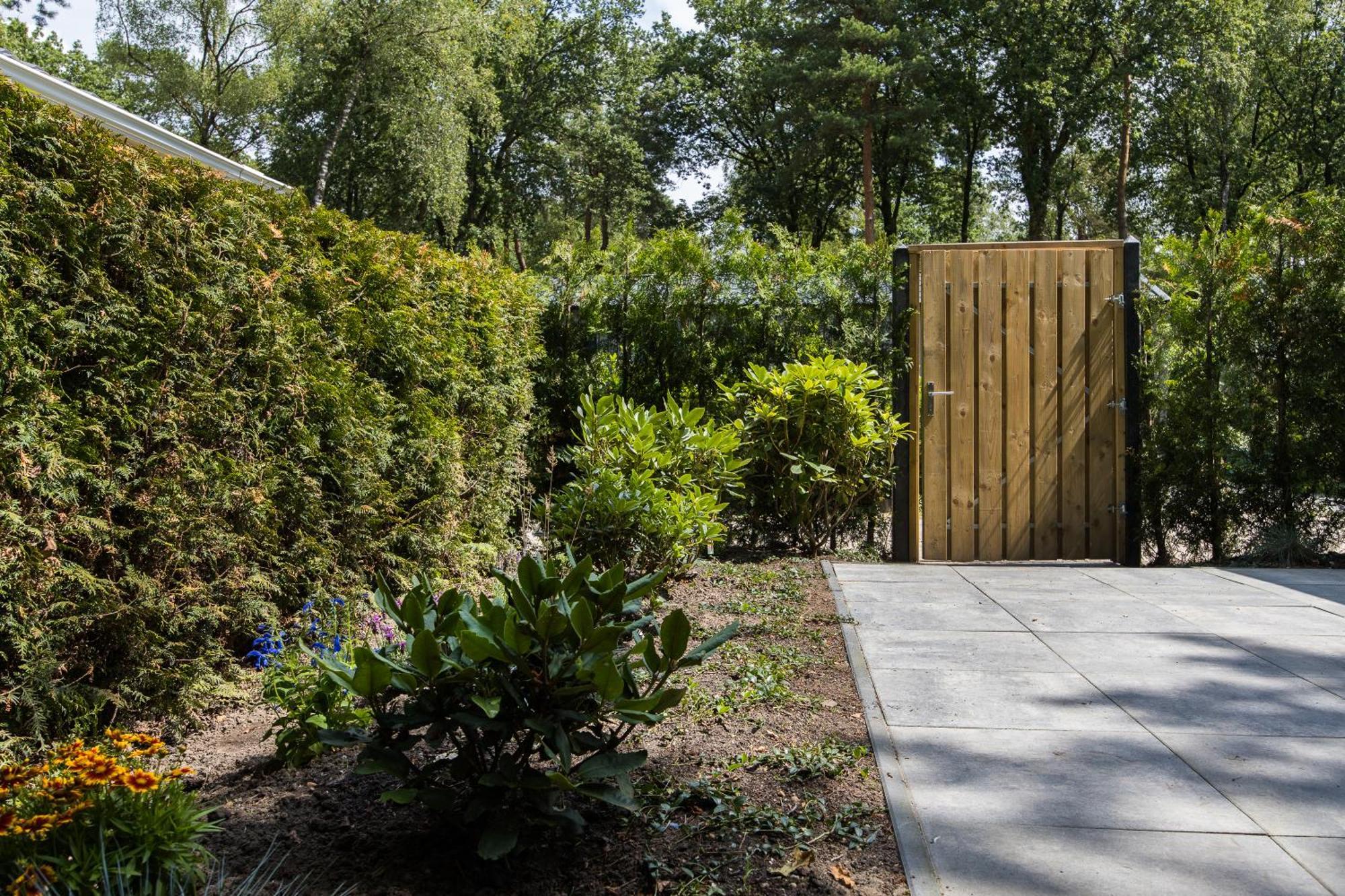 Veluwe Hoenderloo Luxury Chalet With Private Sauna And Hot Tub - Swimming Pool Tennis Court Supermarket Bowling Alley Theatre And Entertainment For Children 외부 사진