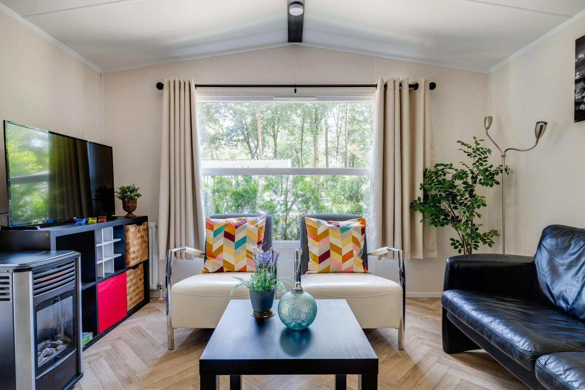 Veluwe Hoenderloo Luxury Chalet With Private Sauna And Hot Tub - Swimming Pool Tennis Court Supermarket Bowling Alley Theatre And Entertainment For Children 외부 사진