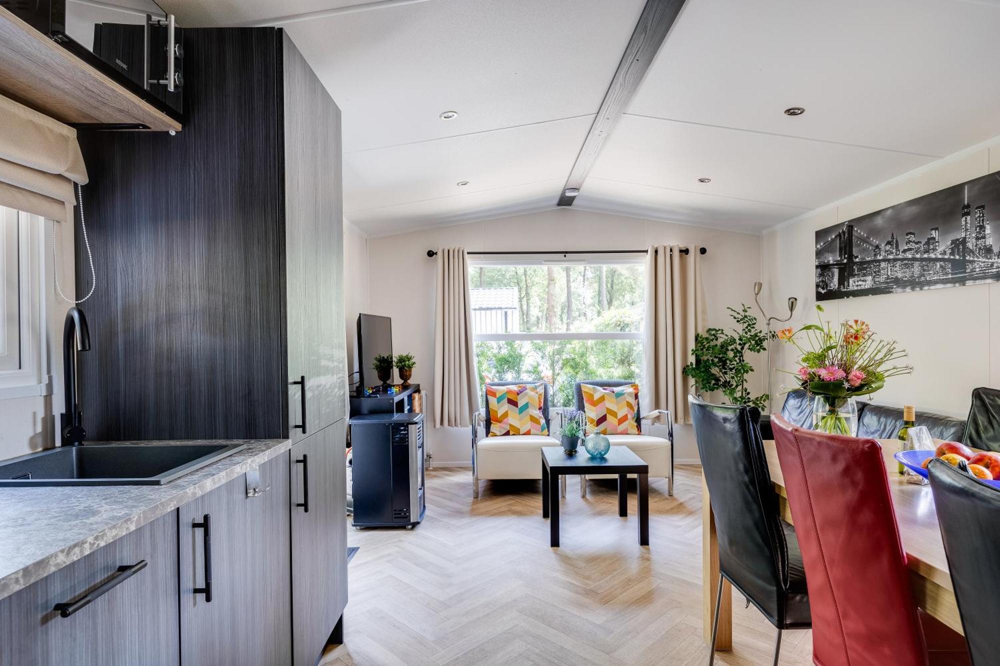 Veluwe Hoenderloo Luxury Chalet With Private Sauna And Hot Tub - Swimming Pool Tennis Court Supermarket Bowling Alley Theatre And Entertainment For Children 외부 사진